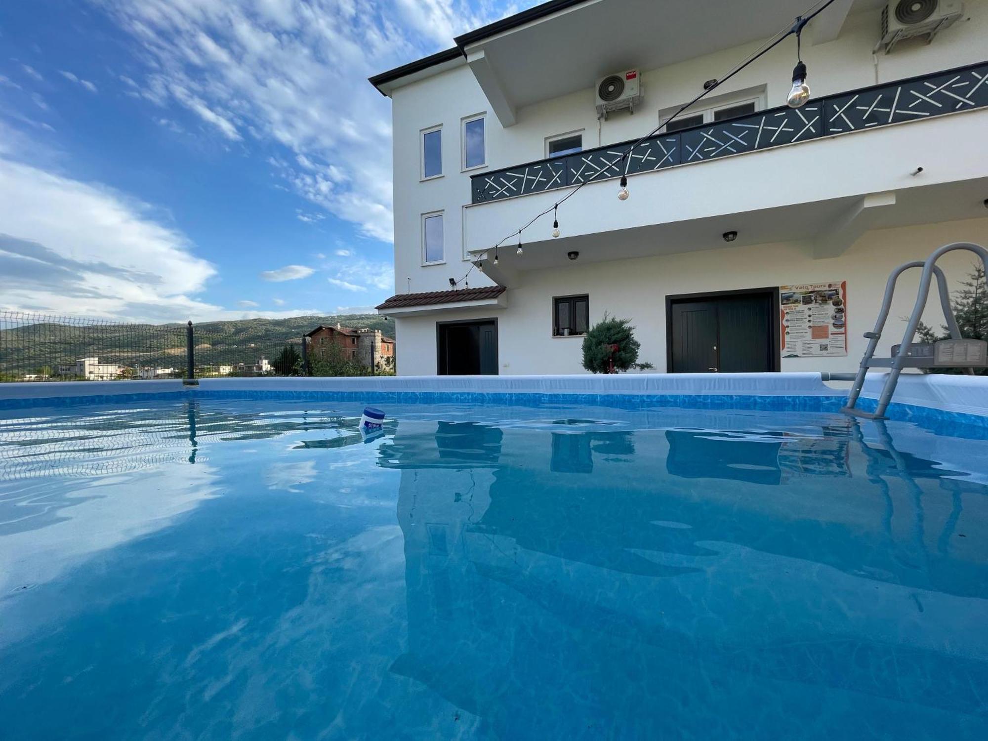 Baza Hostel - Swimming Pool Berat Ngoại thất bức ảnh